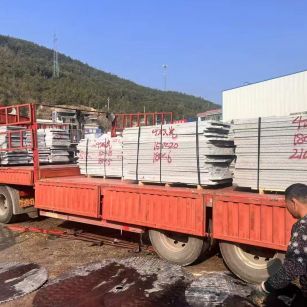 江门 芝麻灰花岗岩光面毛板出货日常