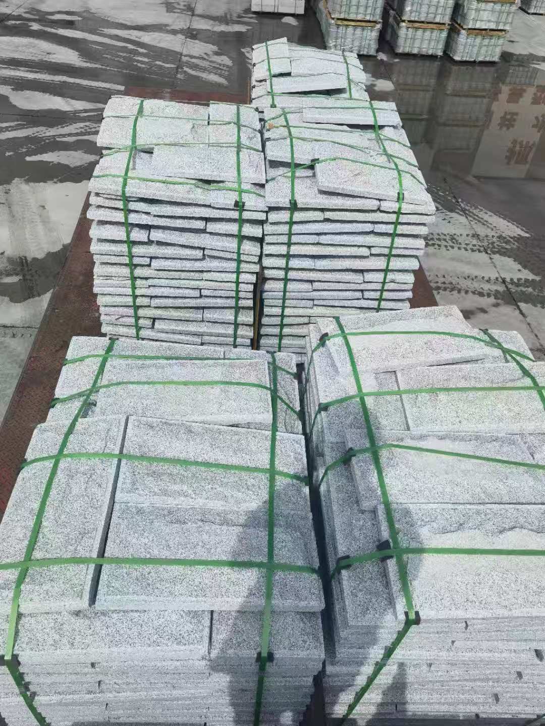 江门 芝麻白蘑菇石装车出货