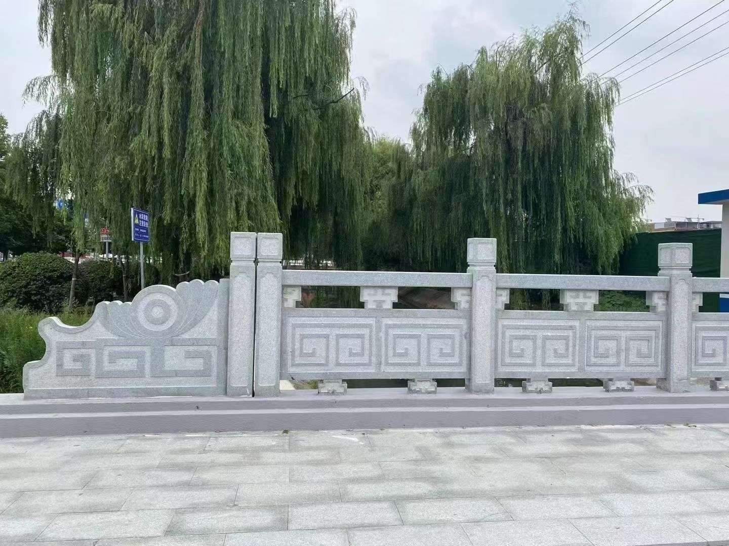 江门 芝麻灰桥栏杆、河道栏杆安装效果