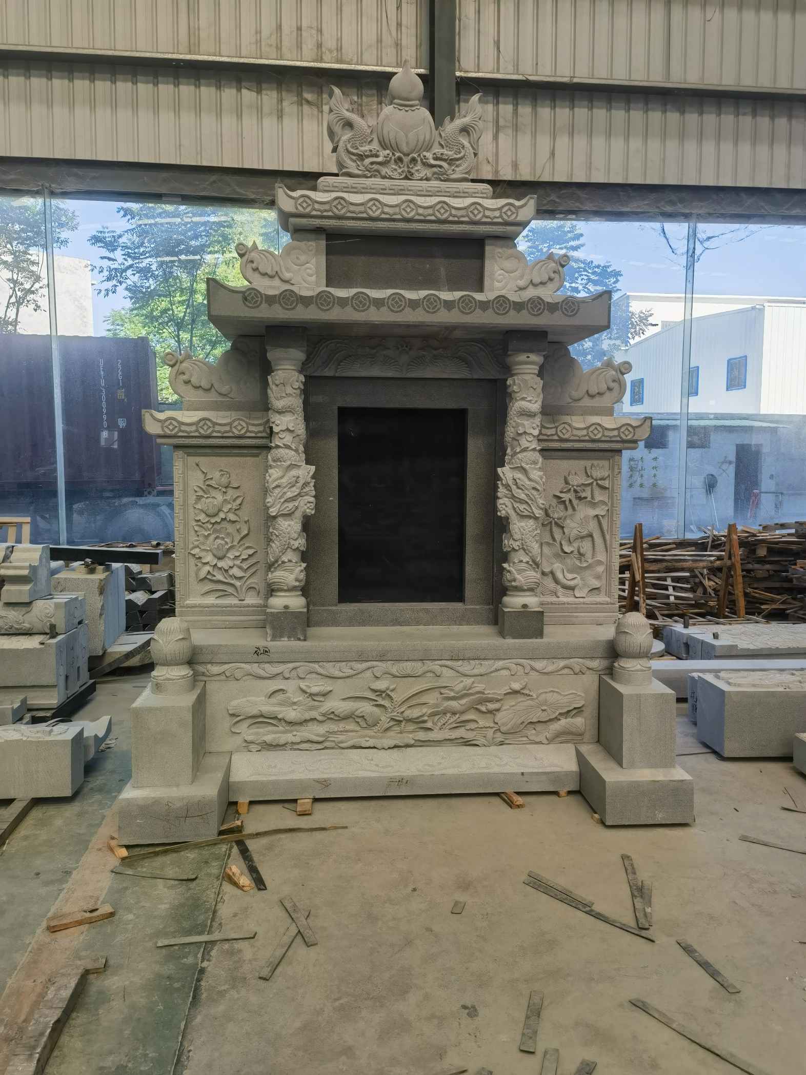 江门 芝麻灰高档墓碑、土墓，一套也支持定做