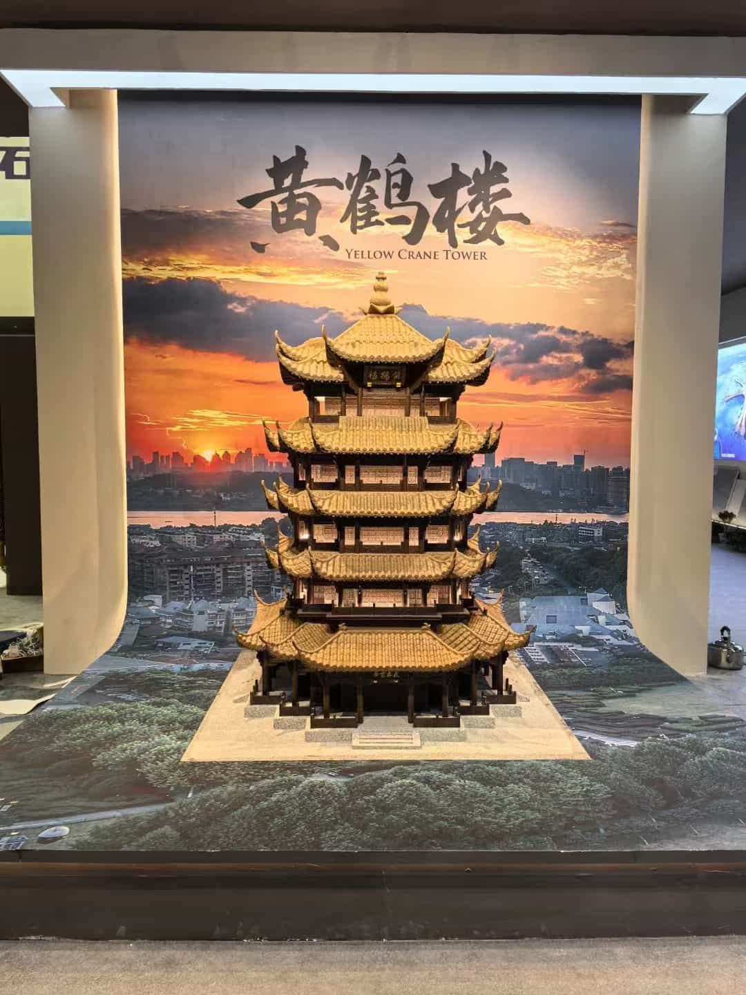 江门仿古石文创作品-黄鹤楼