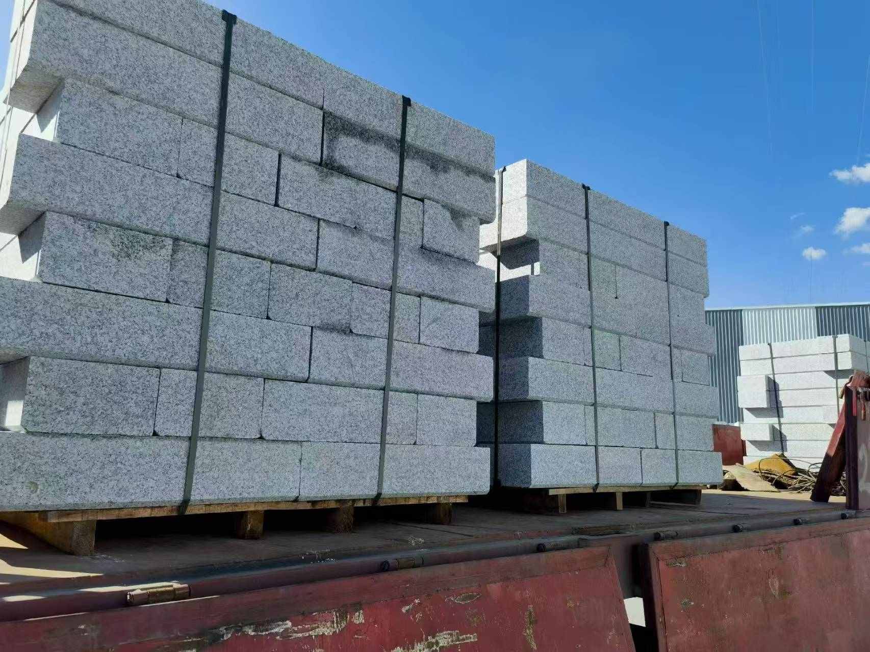 江门 路沿石装车出货