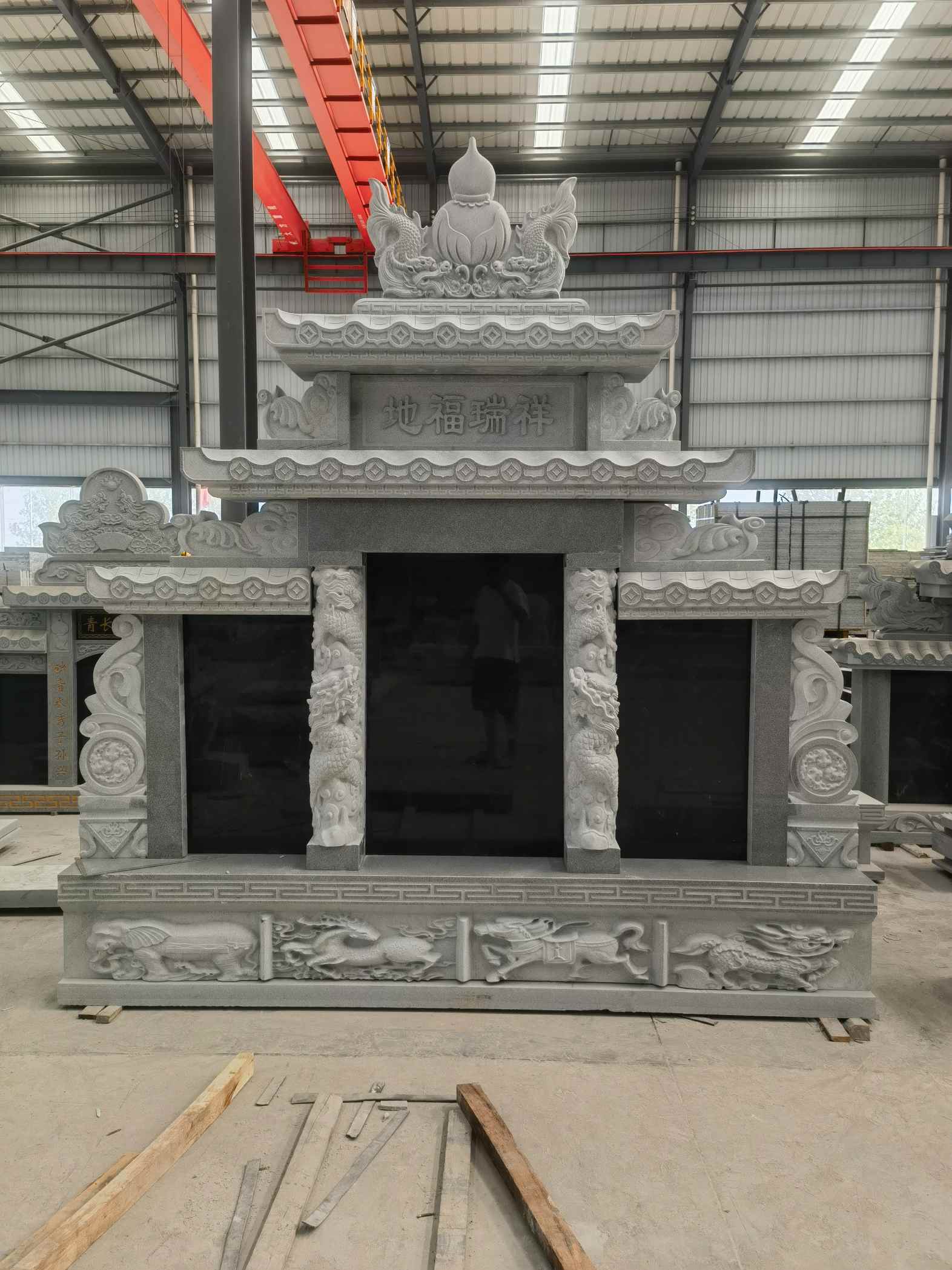 江门 芝麻灰高档墓碑、土墓，一套也支持定做