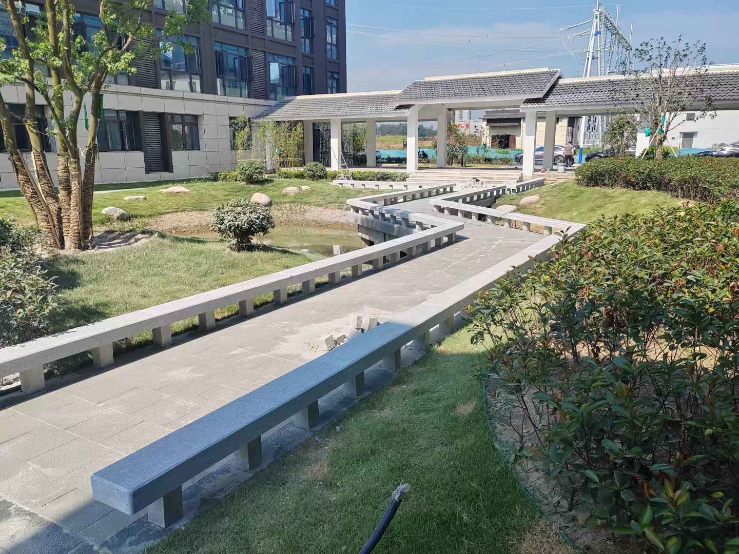 江门 芝麻灰小区坐凳&栏杆安装效果