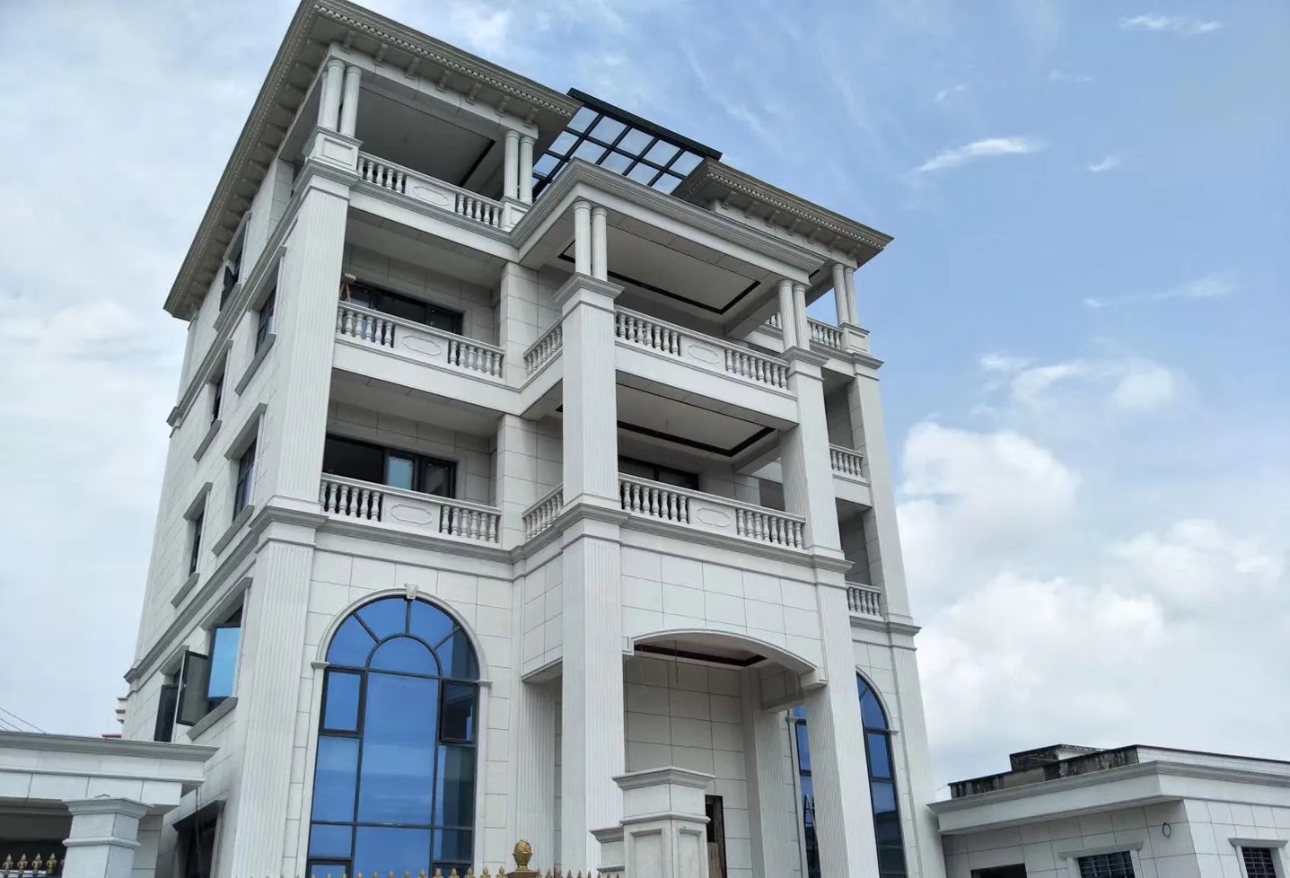 江门芝麻白别墅干挂效果展示